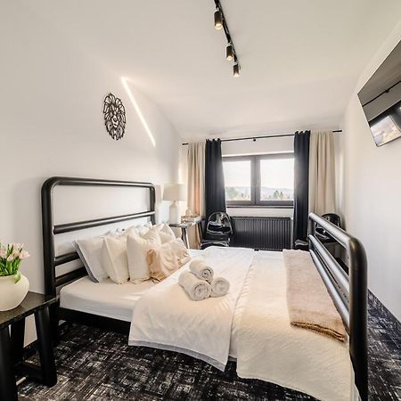Golden Lion House Bed&Breakfast ルミア エクステリア 写真