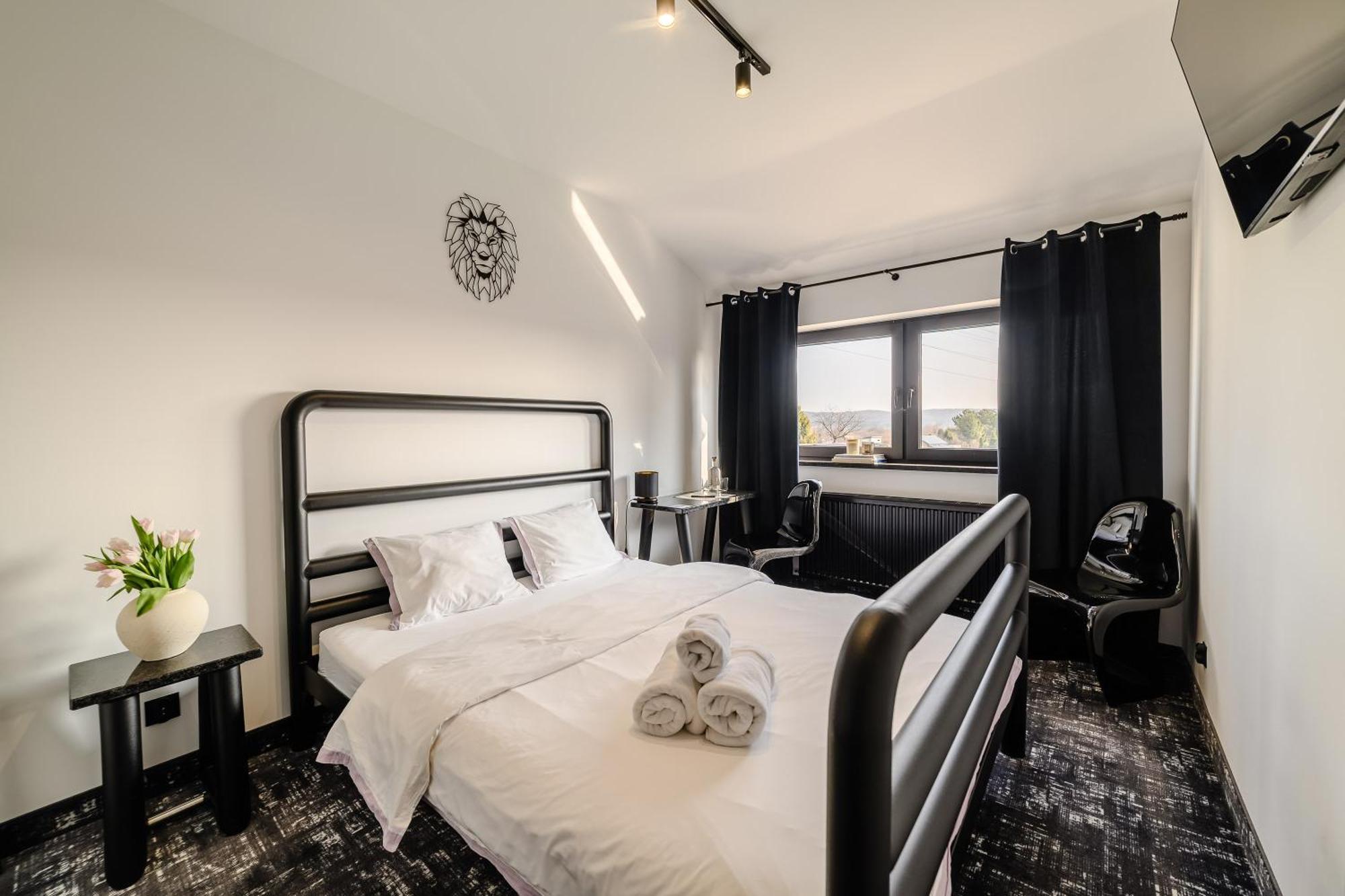 Golden Lion House Bed&Breakfast ルミア エクステリア 写真
