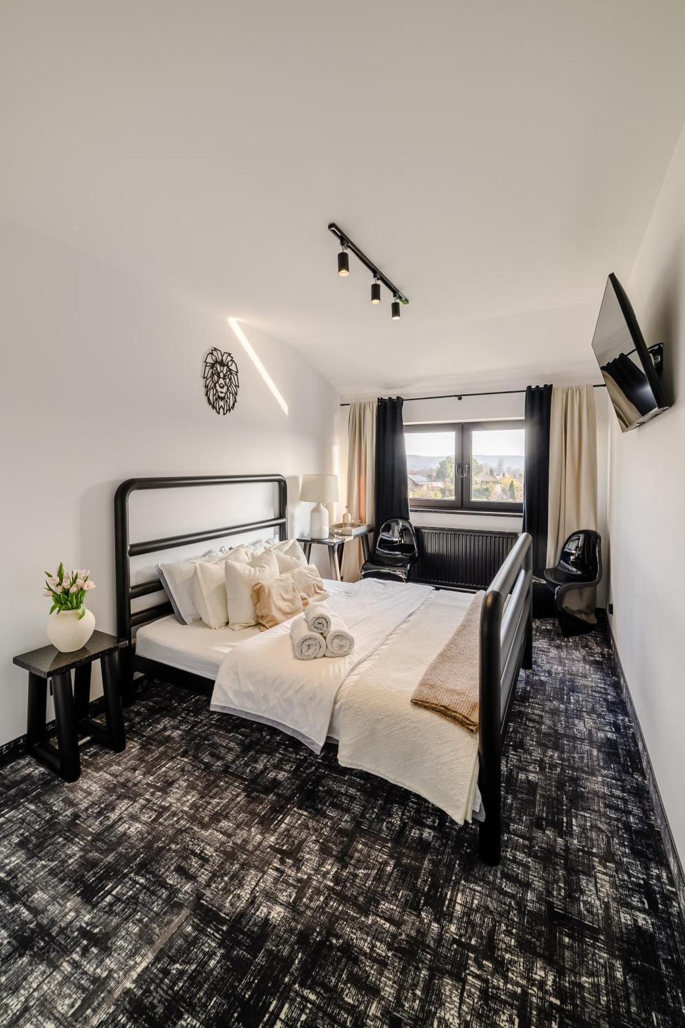 Golden Lion House Bed&Breakfast ルミア エクステリア 写真